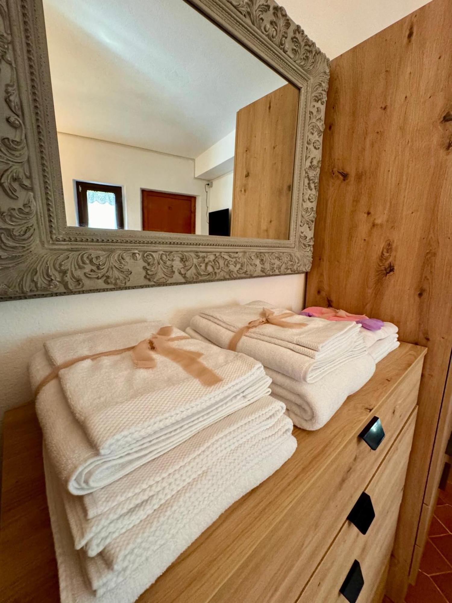 Villa Drago Chalet Oltre il Colle Luaran gambar