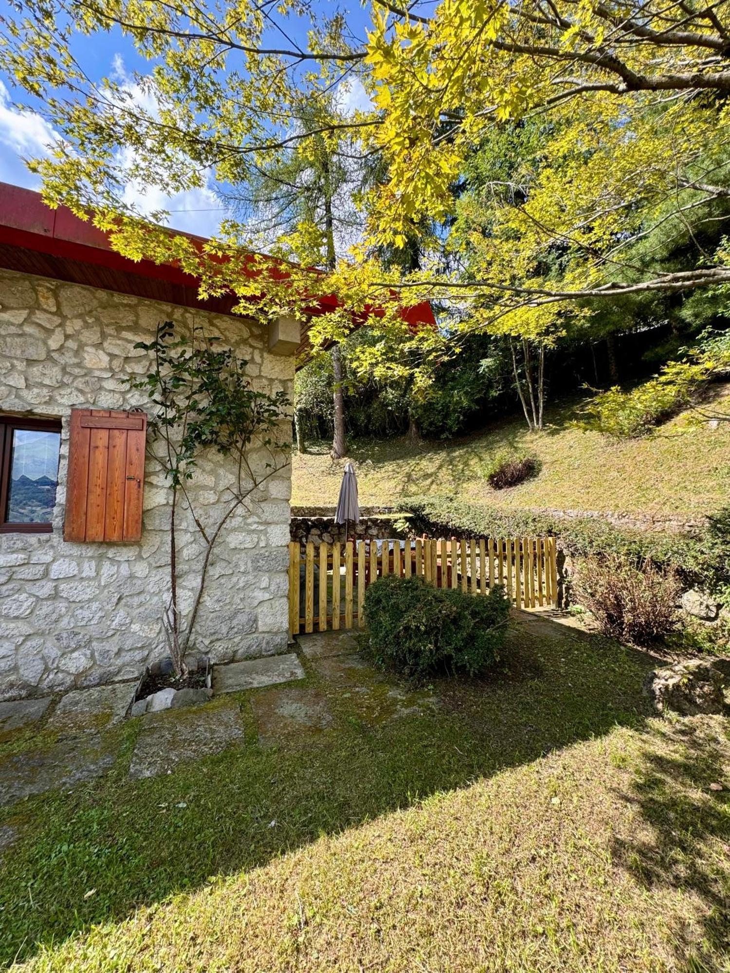 Villa Drago Chalet Oltre il Colle Luaran gambar