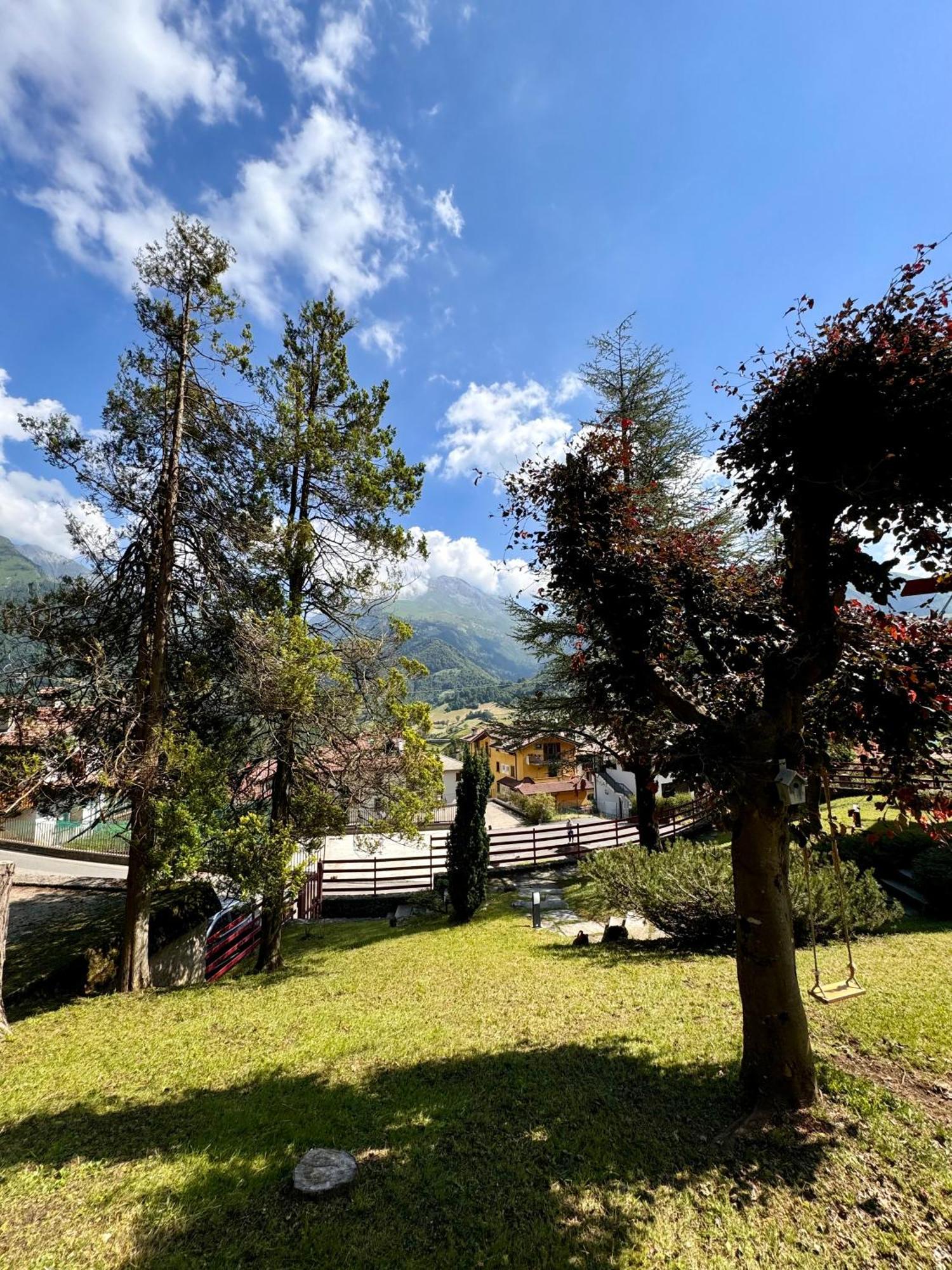 Villa Drago Chalet Oltre il Colle Luaran gambar